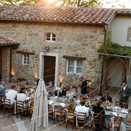 Villa Tenuta Sospesa - Exclusive Villa, Pool & Party Barn Near Tuscany *