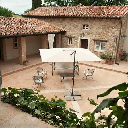 Villa Tenuta Sospesa - Exclusive Villa, Pool & Party Barn Near Tuscany *