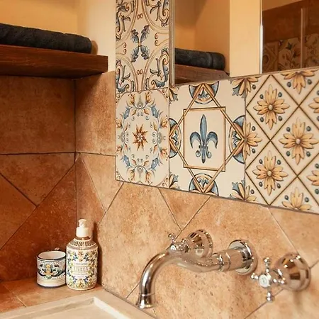 Vila Tenuta Sospesa - Exclusive Villa, Pool & Party Barn Near Tuscany