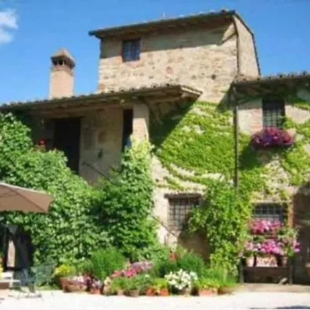 Tenuta Sospesa - Exclusive Villa, Pool & Party Barn Near Tuscany Villa *
