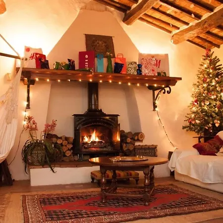Tenuta Sospesa - Exclusive Villa, Pool & Party Barn Near Tuscany Vila