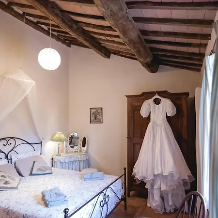 Vila Tenuta Sospesa - Exclusive Villa, Pool & Party Barn Near Tuscany *