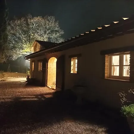 Tenuta Sospesa - Exclusive Villa, Pool & Party Barn Near Tuscany *