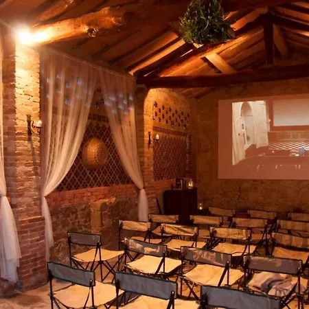 Tenuta Sospesa - Exclusive Villa, Pool & Party Barn Near Tuscany Villa
