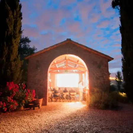 Tenuta Sospesa - Exclusive Villa, Pool & Party Barn Near Tuscany Vila